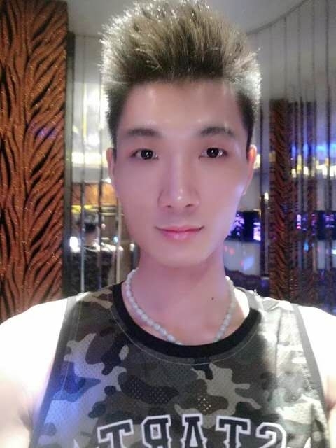 人生如戏的第一张照片--东莞中老年相亲网